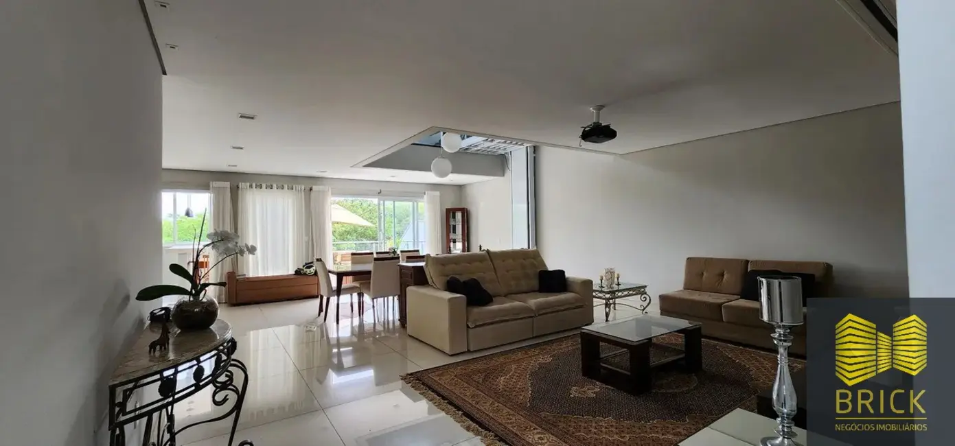 Casa de Condomínio com 3 quartos à venda, 275m2 em Parque das Quaresmeiras, Campinas - SP - imagem 3 Foto 3 de Casa de Condomínio com 3 quartos à venda, 275m2 em Parque das Quaresmeiras, Campinas - SP