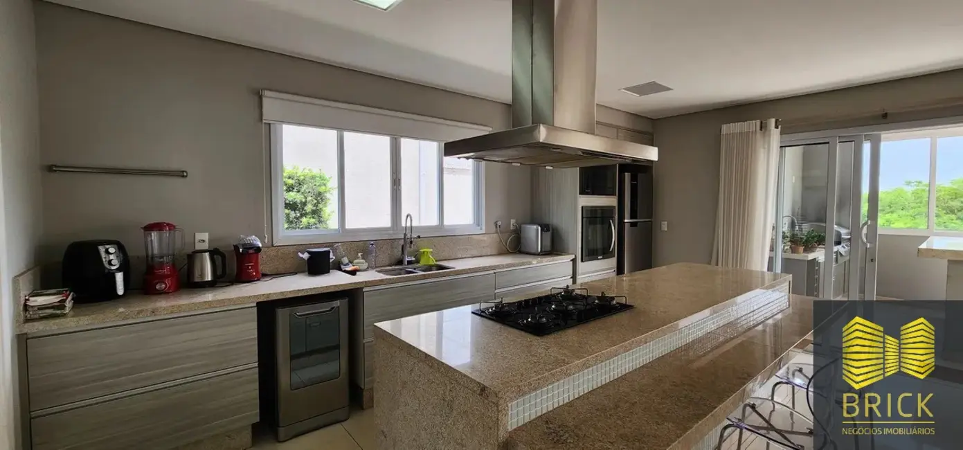 Casa de Condomínio com 3 quartos à venda, 275m2 em Parque das Quaresmeiras, Campinas - SP - imagem 5 Foto 5 de Casa de Condomínio com 3 quartos à venda, 275m2 em Parque das Quaresmeiras, Campinas - SP