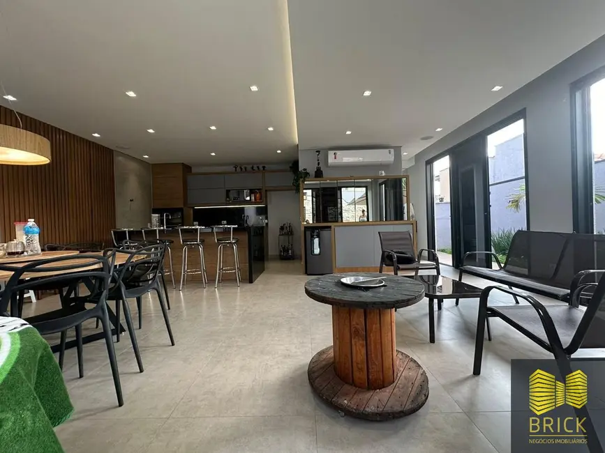 Foto 1 de Casa com 4 quartos à venda, 390m2 em Parque das Universidades, Campinas - SP