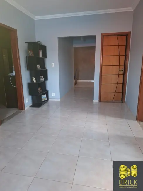 Casa com 4 quartos à venda, 195m2 em Jardim Santa Rita de Cássia, Campinas - SP - imagem 7 Foto 7 de Casa com 4 quartos à venda, 195m2 em Jardim Santa Rita de Cássia, Campinas - SP