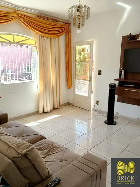 Casa com 3 quartos à venda, 108m2 em Vila Mimosa, Campinas - SP - imagem 4 Foto 4 de Casa com 3 quartos à venda, 108m2 em Vila Mimosa, Campinas - SP