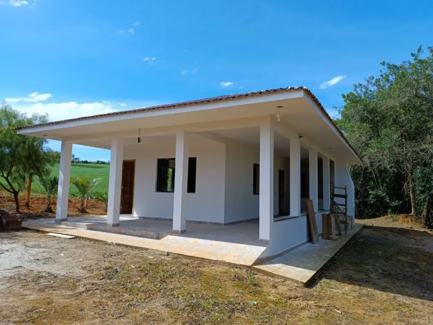 Chácara com 2 quartos à venda, 2500m2 em Contenda - PR - imagem 1 Foto 1 de Chácara com 2 quartos à venda, 2500m2 em Contenda - PR