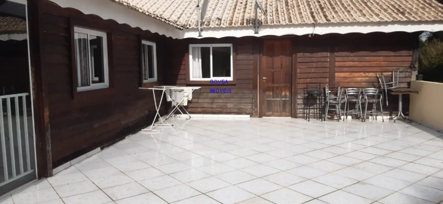 Chácara com 4 quartos à venda, 450m2 em Campo Largo da Roseira, Sao Jose Dos Pinhais - PR - imagem 5 Foto 5 de Chácara com 4 quartos à venda, 450m2 em Campo Largo da Roseira, Sao Jose Dos Pinhais - PR