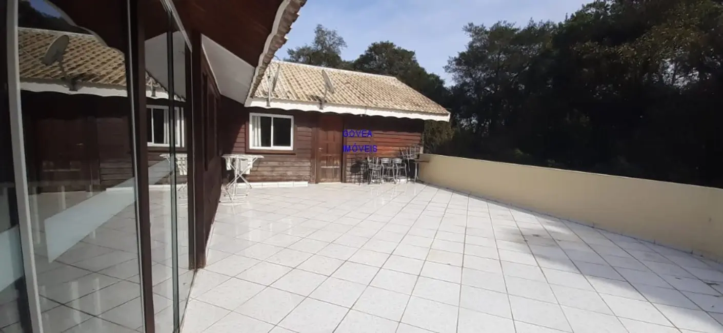 Chácara com 4 quartos à venda, 450m2 em Campo Largo da Roseira, Sao Jose Dos Pinhais - PR - imagem 9 Foto 9 de Chácara com 4 quartos à venda, 450m2 em Campo Largo da Roseira, Sao Jose Dos Pinhais - PR