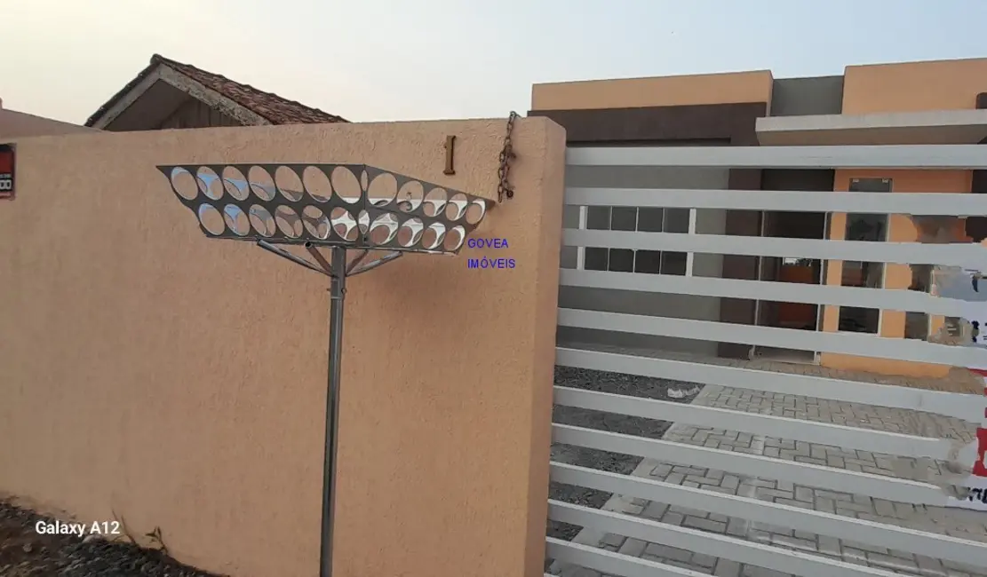 Casa com 2 quartos à venda, 55m2 em Guaratuba - PR - imagem 2 Foto 2 de Casa com 2 quartos à venda, 55m2 em Guaratuba - PR