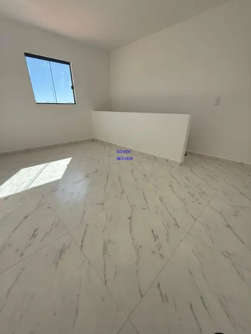 Casa com 3 quartos à venda, 58m2 em Campo de Santana, Curitiba - PR - imagem 2 Foto 2 de Casa com 3 quartos à venda, 58m2 em Campo de Santana, Curitiba - PR