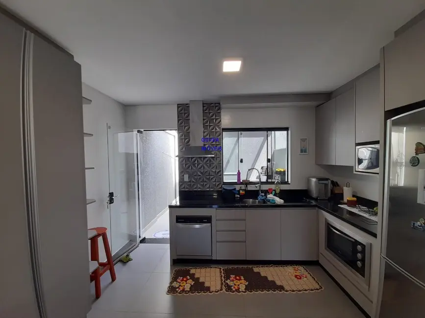 Foto 2 de Casa com 2 quartos à venda, 89m2 em Umbará, Curitiba - PR