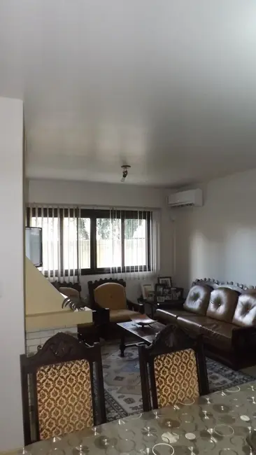 Foto 2 de Apartamento com 3 quartos à venda em Centro, Alegrete - RS