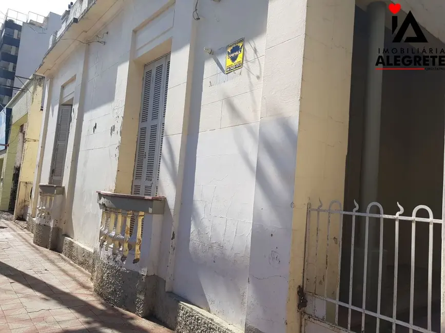 Foto 1 de Casa com 4 quartos à venda, 250m2 em Centro, Alegrete, RS