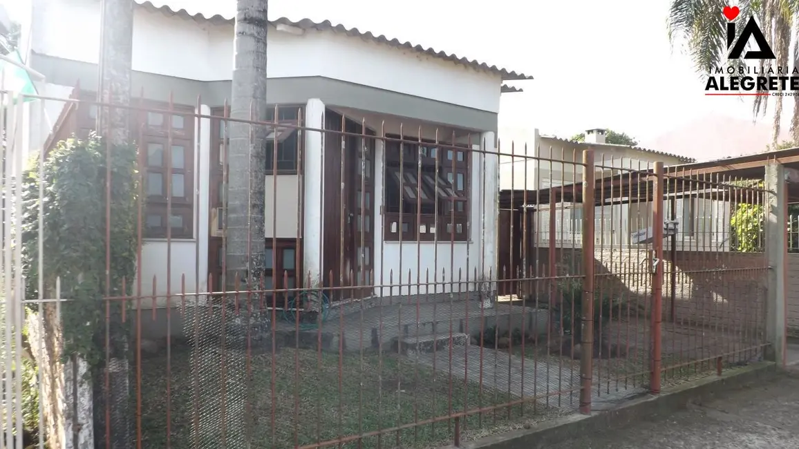 Foto 1 de Casa com 2 quartos à venda, 280m2 em Cidade Alta, Alegrete, RS