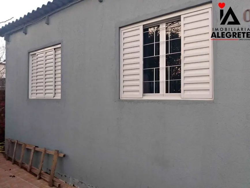 Foto 1 de Casa com 2 quartos à venda, 80m2 em Honório lemos, Alegrete, RS