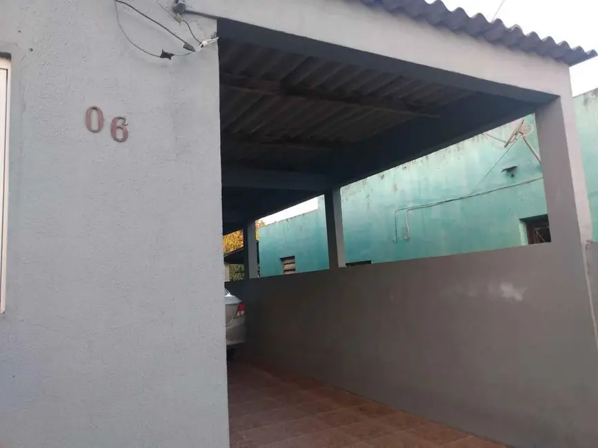 Foto 2 de Casa com 2 quartos à venda, 80m2 em Alegrete - RS