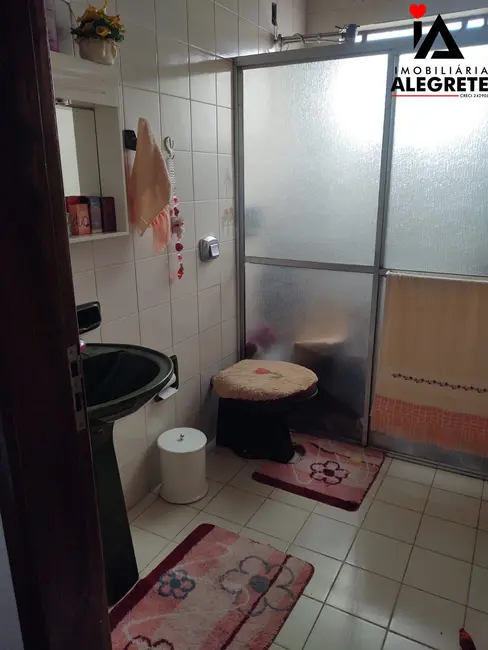 Apartamento com 4 quartos à venda, 189m2 em Vera Cruz, Alegrete - RS - imagem 1 Foto 1 de Apartamento com 4 quartos à venda, 189m2 em Vera Cruz, Alegrete - RS