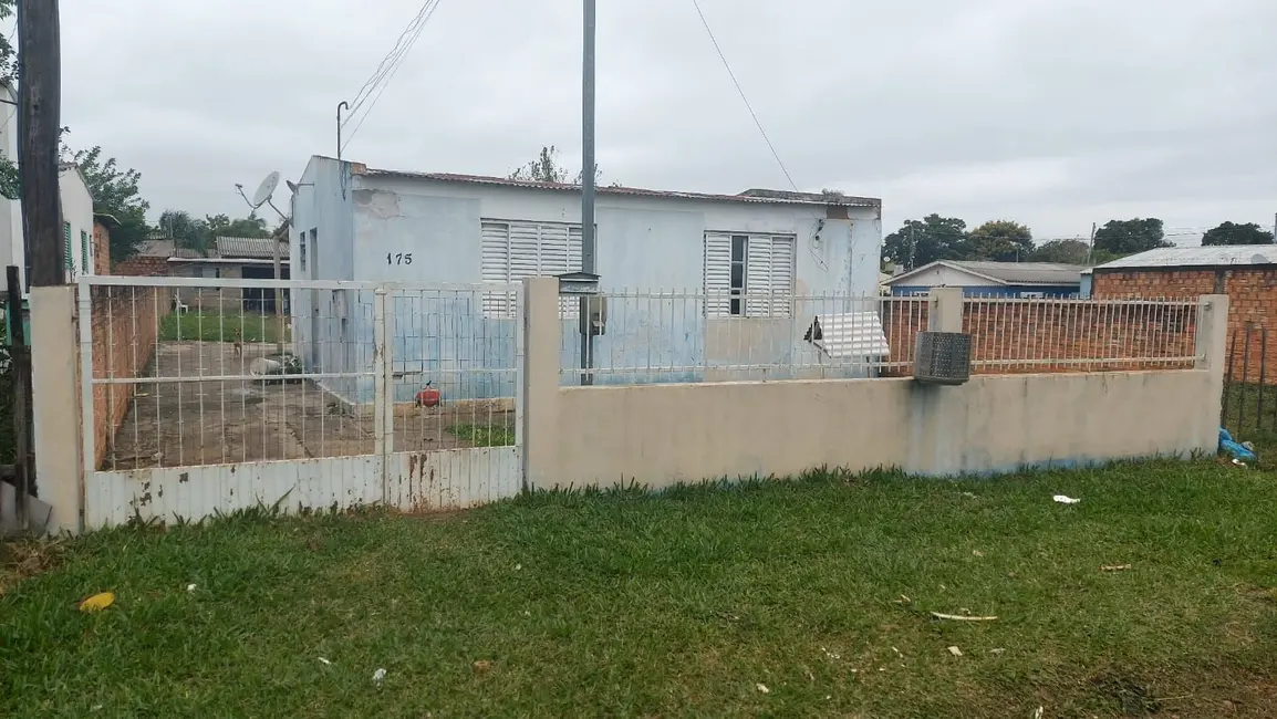 Foto 1 de Casa com 2 quartos à venda, 400m2 em Progresso, Alegrete - RS