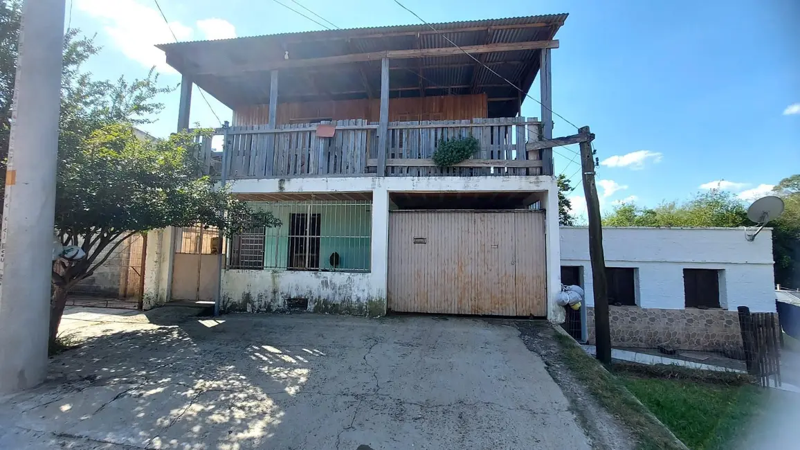 Foto 1 de Sobrado com 2 quartos à venda, 90m2 em São João, Alegrete - RS