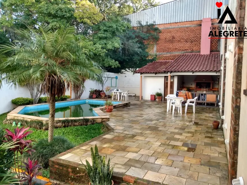 Foto 1 de Casa com 6 quartos à venda, 380m2 em Centro, Alegrete - RS