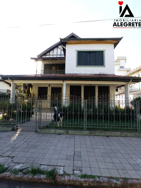 Foto 1 de Casa com 4 quartos à venda, 240m2 em Centro, Alegrete - RS