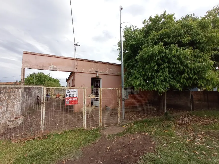 Foto 1 de Casa com 2 quartos à venda, 80m2 em Progresso, Alegrete - RS