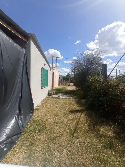 Foto 3 de Casa com 4 quartos à venda, 70m2 em Favila, Alegrete - RS