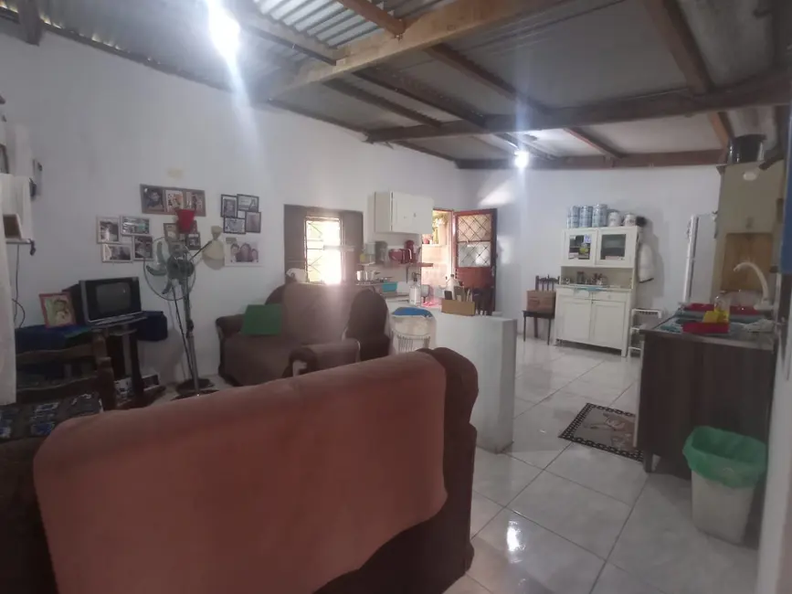 Foto 2 de Casa com 4 quartos à venda, 70m2 em Favila, Alegrete - RS