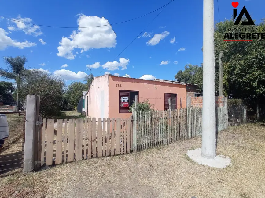 Foto 1 de Casa com 4 quartos à venda, 70m2 em Favila, Alegrete - RS