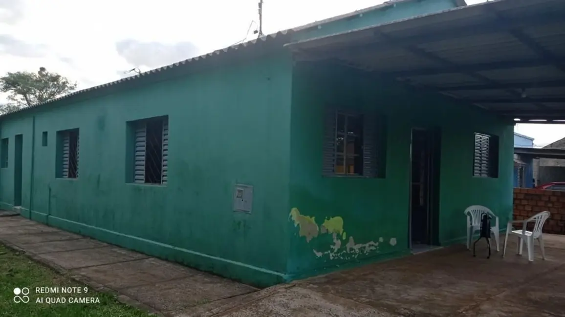 Foto 2 de Casa com 2 quartos à venda, 80m2 em Alegrete - RS