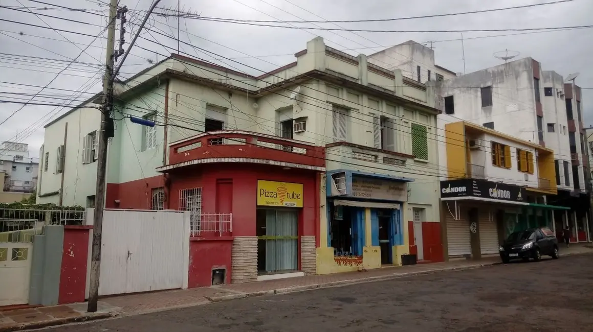 Foto 1 de Casa com 4 quartos à venda em Centro, Alegrete - RS