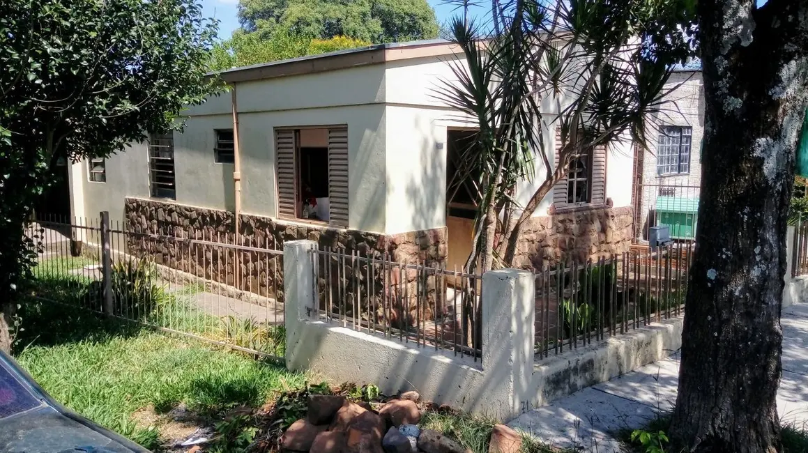 Foto 1 de Casa com 2 quartos à venda, 54m2 em Lara, Alegrete - RS