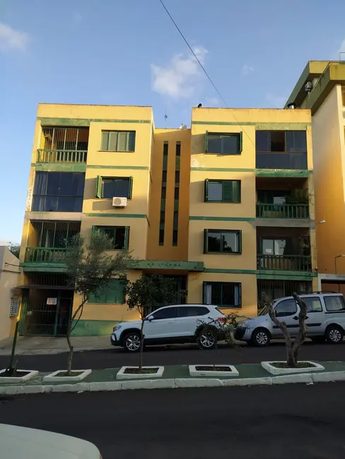 Foto 1 de Apartamento com 3 quartos à venda, 147m2 em Centro, Alegrete - RS