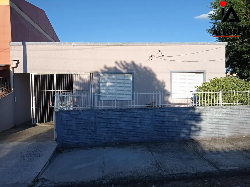 Casa com 3 quartos à venda em Vera Cruz, Alegrete - RS - imagem 1 Foto 1 de Casa com 3 quartos à venda em Vera Cruz, Alegrete - RS