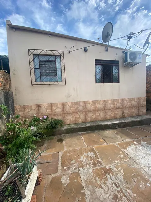 Foto 1 de Casa com 2 quartos à venda, 55m2 em Centro, Alegrete - RS