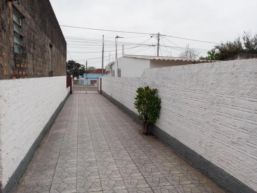 Foto 2 de Casa com 2 quartos à venda, 112m2 em Centro, Alegrete - RS