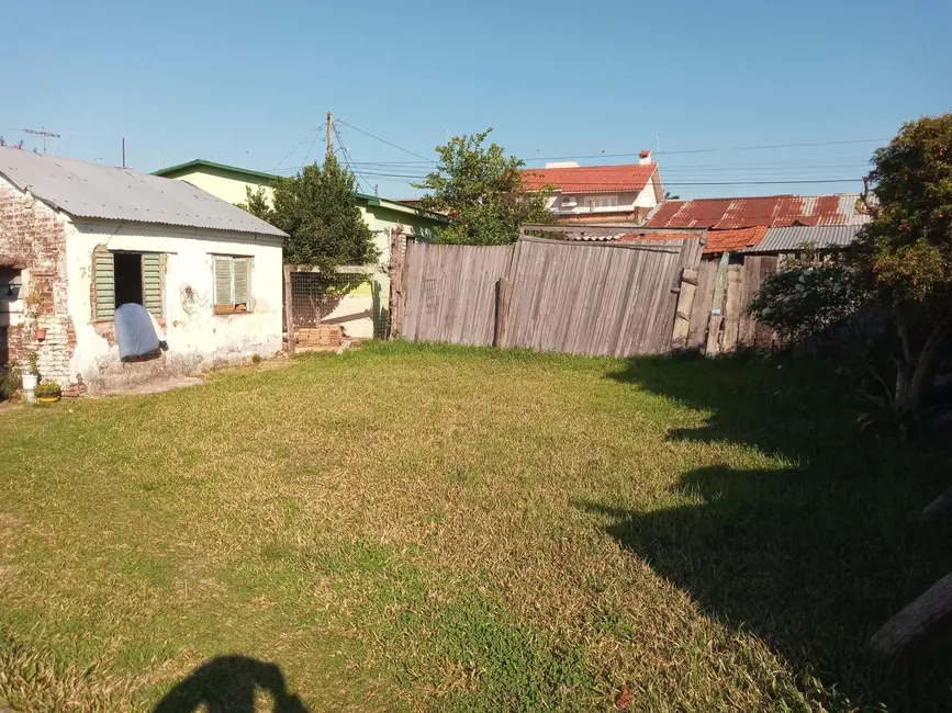 Foto 2 de Casa com 2 quartos à venda, 300m2 em Cidade Alta, Alegrete - RS