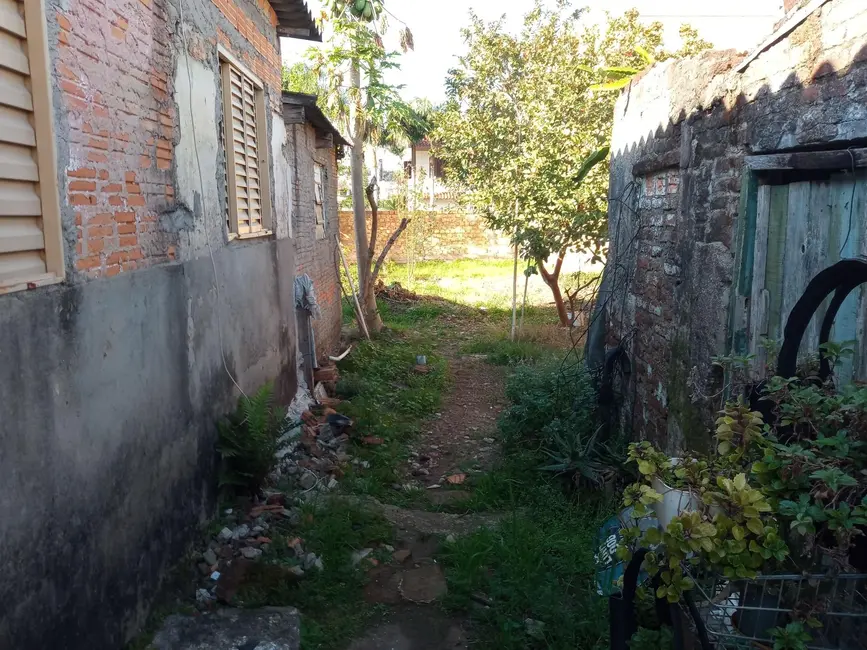 Foto 7 de Casa com 2 quartos à venda, 300m2 em Cidade Alta, Alegrete - RS