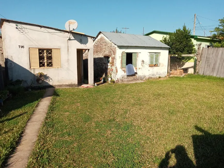 Foto 1 de Casa com 2 quartos à venda, 300m2 em Cidade Alta, Alegrete - RS