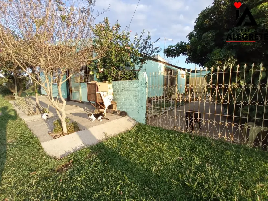 Casa com 2 quartos à venda, 420m2 em Dr. Romário A de Oliveira, Alegrete - RS - imagem 1 Foto 1 de Casa com 2 quartos à venda, 420m2 em Dr. Romário A de Oliveira, Alegrete - RS