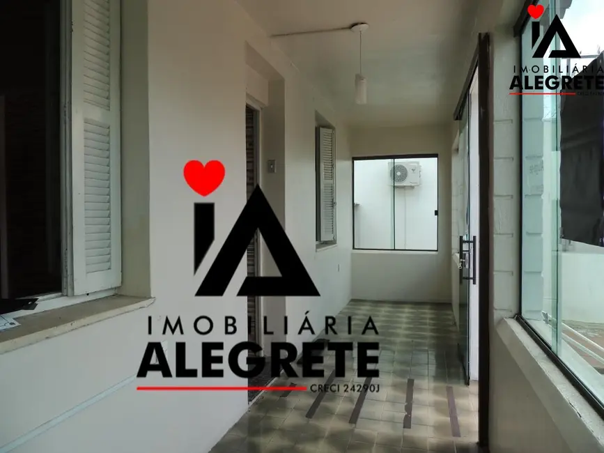 Foto 2 de Casa com 1 quarto para alugar, 100m2 em Centro, Alegrete - RS