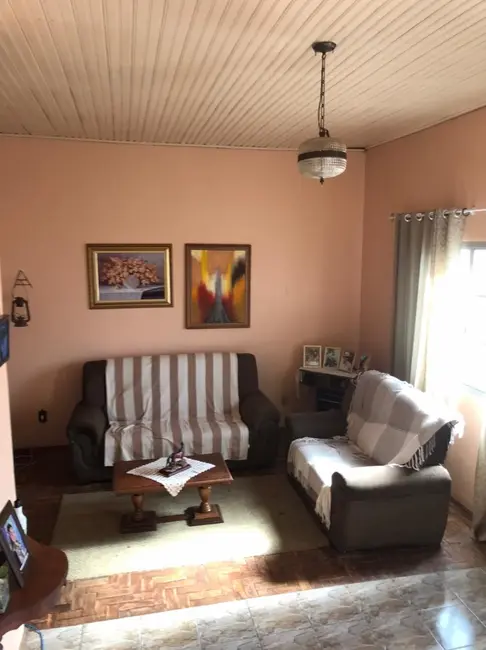 Foto 2 de Casa com 3 quartos à venda em Centro, Alegrete - RS