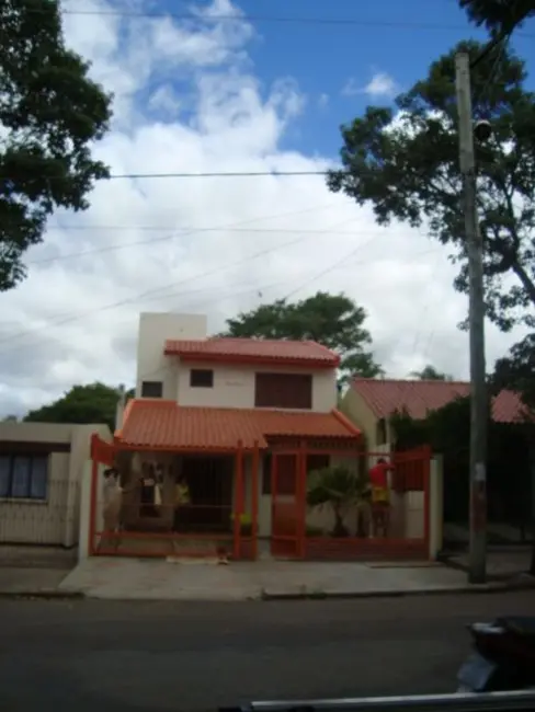 Foto 2 de Sobrado com 3 quartos à venda, 250m2 em Centro, Alegrete - RS