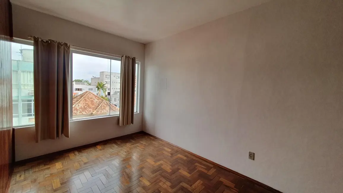 Foto 5 de Apartamento com 2 quartos à venda, 53m2 em Centro, Alegrete - RS