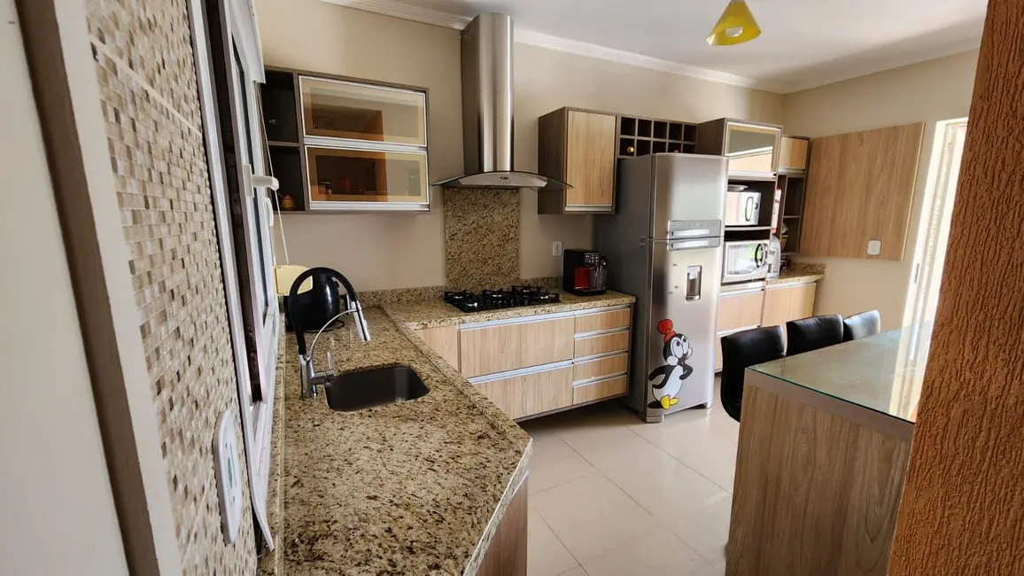 Foto 6 de Casa com 4 quartos à venda, 218m2 em Assunção, Alegrete - RS