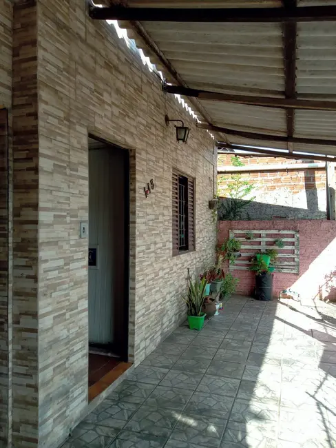 Foto 1 de Casa com 2 quartos à venda, 118m2 em Joaquim Fonseca Milano, Alegrete - RS