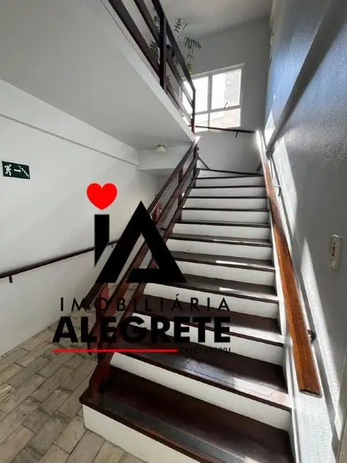 Foto 2 de Apartamento com 3 quartos para alugar, 80m2 em Centro, Alegrete - RS