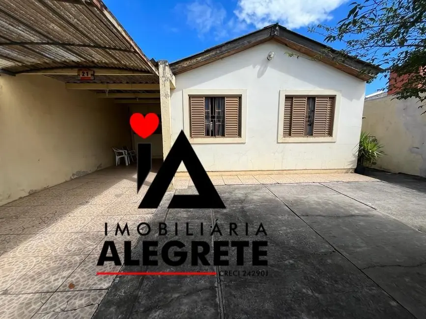 Foto 1 de Casa com 4 quartos à venda, 120m2 em Joaquim Fonseca Milano, Alegrete - RS