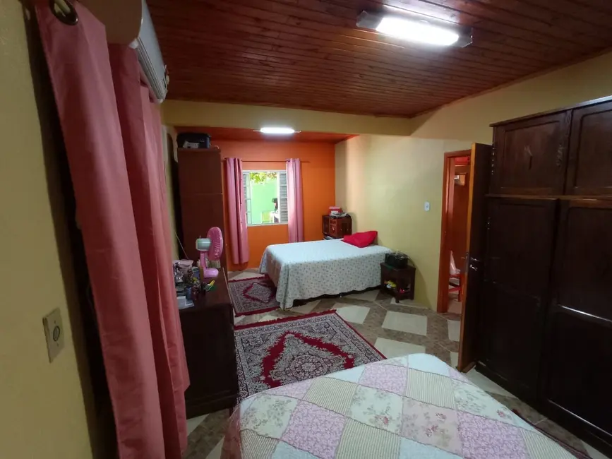 Foto 6 de Casa com 4 quartos à venda, 189m2 em Joaquim Fonseca Milano, Alegrete - RS