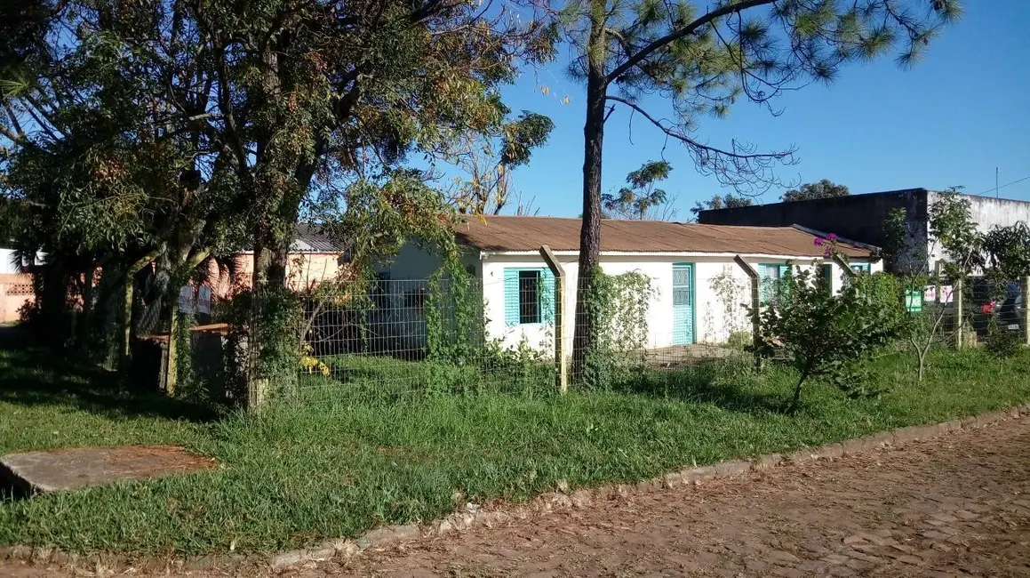 Foto 1 de Casa com 3 quartos à venda, 242m2 em Santos Dumont, Alegrete - RS