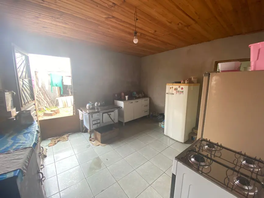 Foto 3 de Casa com 2 quartos à venda, 140m2 em Airton Senna, Alegrete - RS