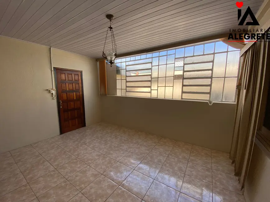 Foto 2 de Apartamento com 2 quartos para alugar, 90m2 em Centro, Alegrete - RS