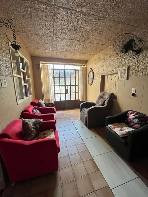 Foto 3 de Casa com 3 quartos à venda, 400m2 em Centro, Alegrete - RS