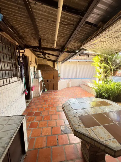 Foto 6 de Casa com 3 quartos à venda, 400m2 em Centro, Alegrete - RS